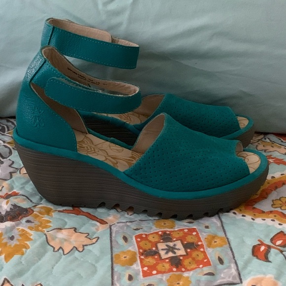 Fly London suede sandal - Picture 3 of 6